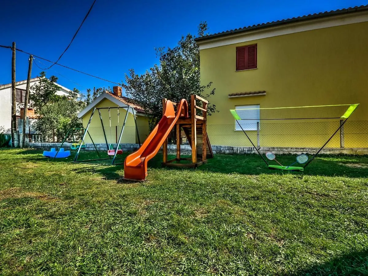 Lovely Apartment In Kru Evo With Barbecue Krusevo  0*, Krusevo (Zadar)