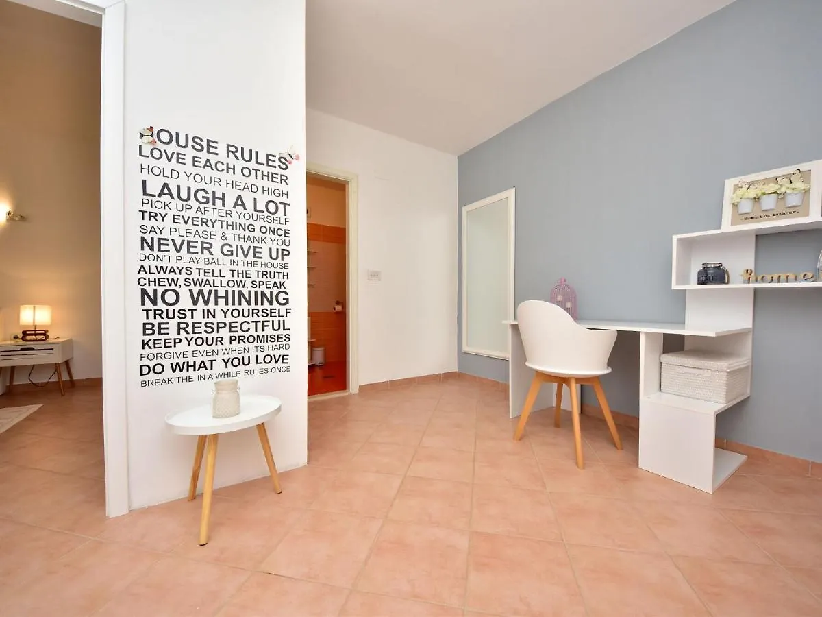 Lovely Apartment In Kru Evo With Barbecue Krusevo  0*, Krusevo (Zadar)