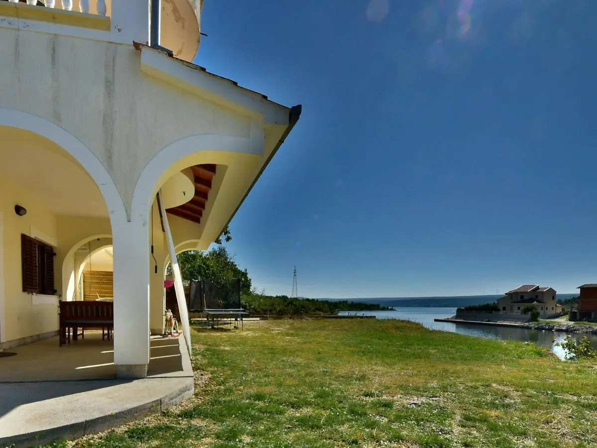 Lovely Apartment In Kru Evo With Barbecue Krusevo