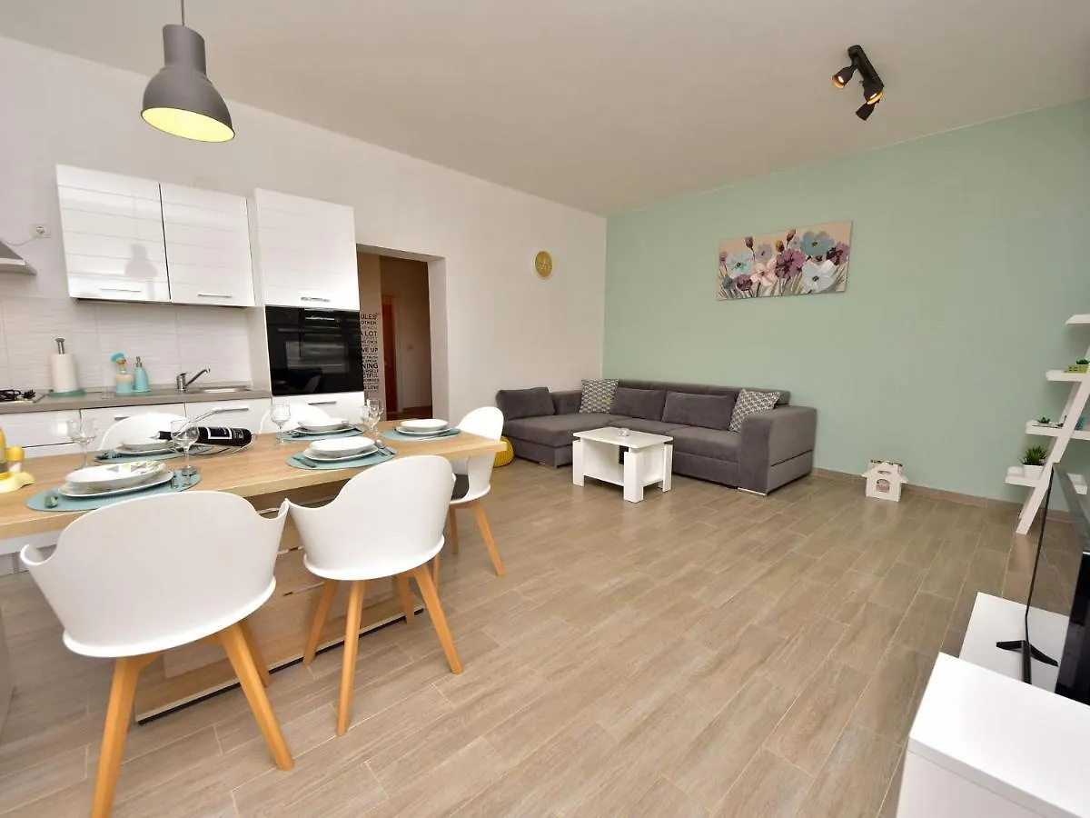 Lovely Apartment In Kru Evo With Barbecue Krusevo
