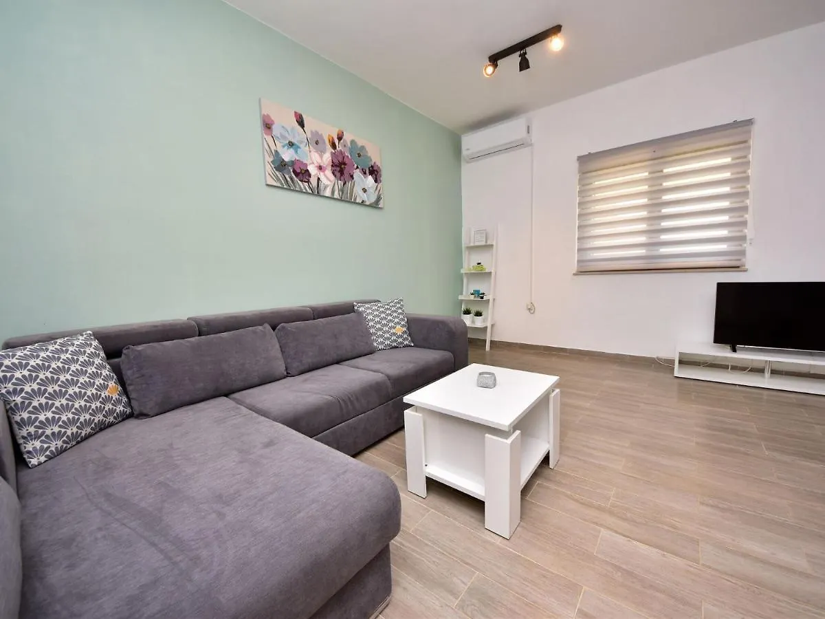 Lovely Apartment In Kru Evo With Barbecue Krusevo